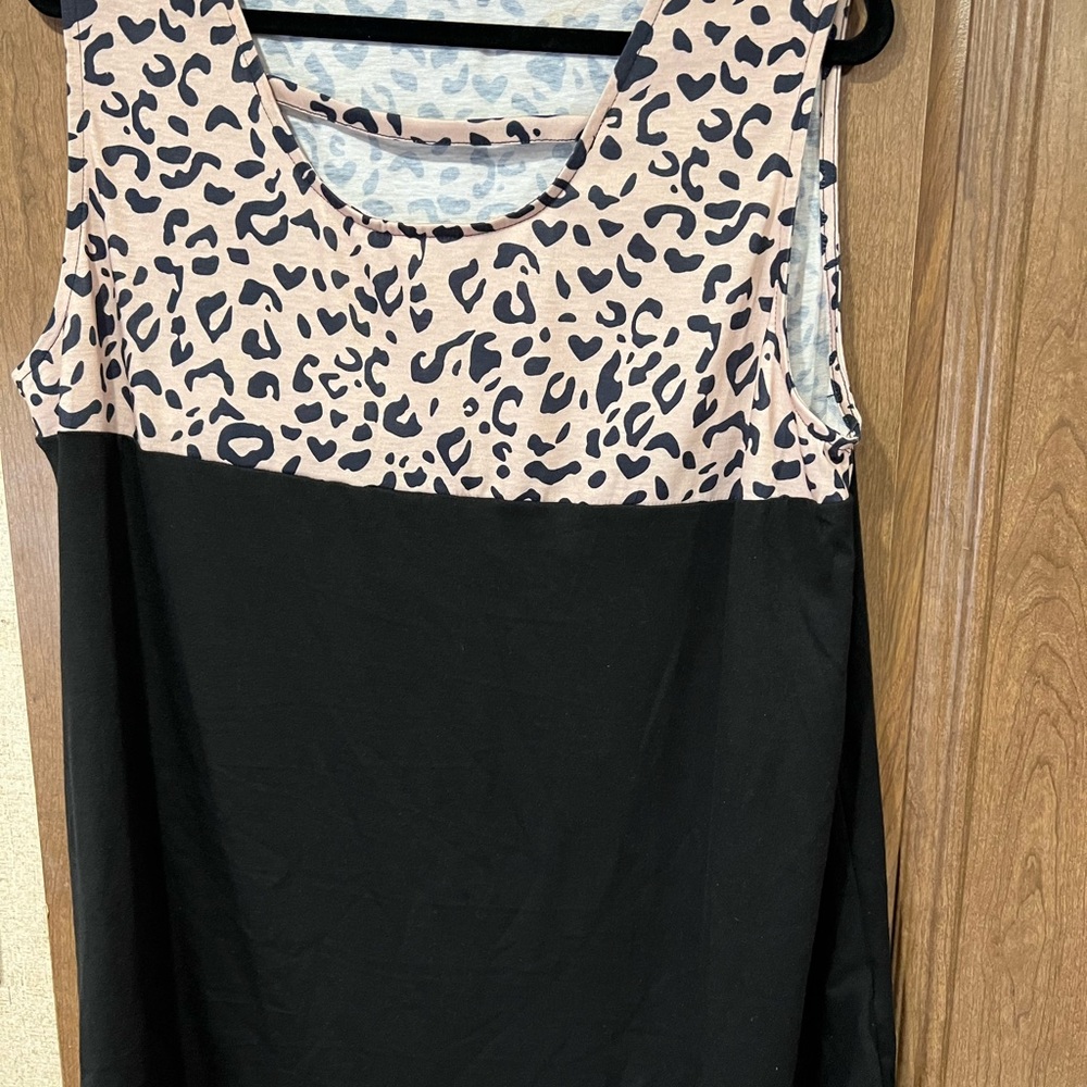 Wild Feathers sleeveless top, 2XL. NWOT